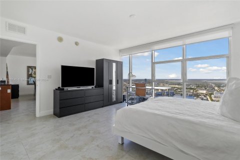 Copropriété à vendre à Hallandale Beach, Floride: 1 chambre, 80.92 m2 № 967861 - photo 8