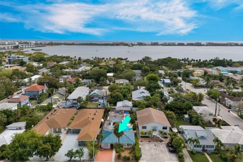 Villa ou maison à vendre à Lake Worth, Floride: 5 chambres, 203.36 m2 № 1150889 - photo 5