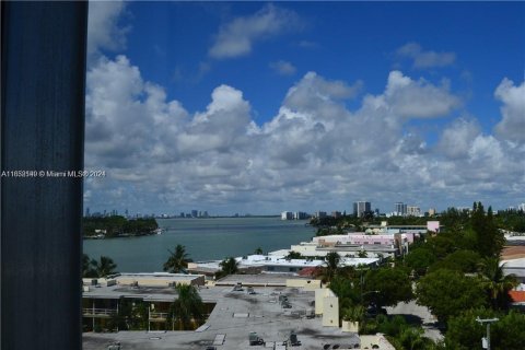 Condominio en venta en Miami Beach, Florida, 1 dormitorio, 62.99 m2 № 1372608 - foto 5