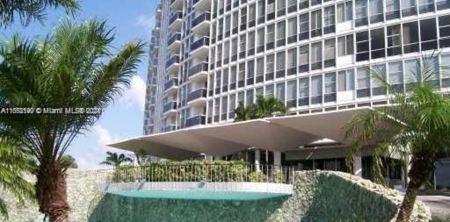 Condominio en Miami Beach, Florida, 1 dormitorio  № 1372608