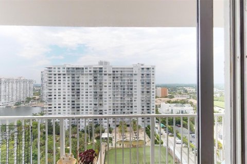 Copropriété à vendre à Aventura, Floride: 2 chambres, 136.19 m2 № 549791 - photo 10