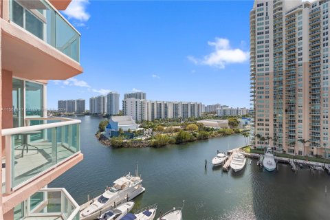 Condo in Aventura, Florida, 2 bedrooms  № 1119254 - photo 26