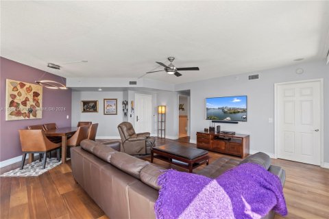 Copropriété à vendre à Aventura, Floride: 2 chambres, 149.57 m2 № 1119254 - photo 7