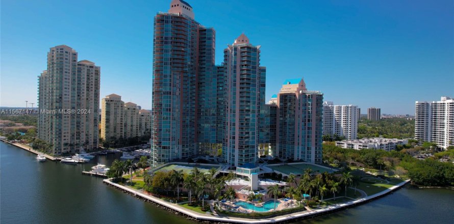 Condo in Aventura, Florida, 2 bedrooms  № 1119254