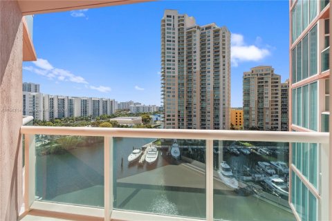 Condo in Aventura, Florida, 2 bedrooms  № 1119254 - photo 25