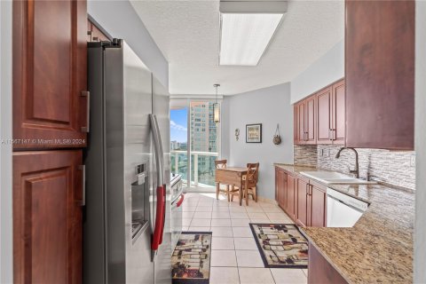 Condo in Aventura, Florida, 2 bedrooms  № 1119254 - photo 16