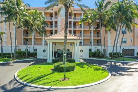 Condo in St. Lucie, Florida, 3 bedrooms  № 1119296 - photo 3