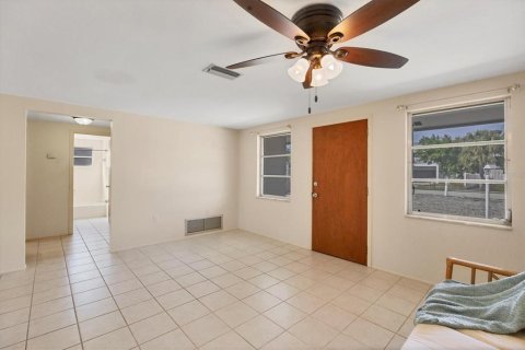 Immobilier commercial à vendre à Englewood, Floride: 2 chambres, 101.91 m2 № 854747 - photo 10
