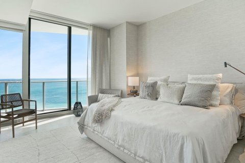 Apartment in RITZ-CARLTON RESIDENCES in Sunny Isles Beach, Florida 2 bedrooms, 134 sq.m. № 30222 - photo 3