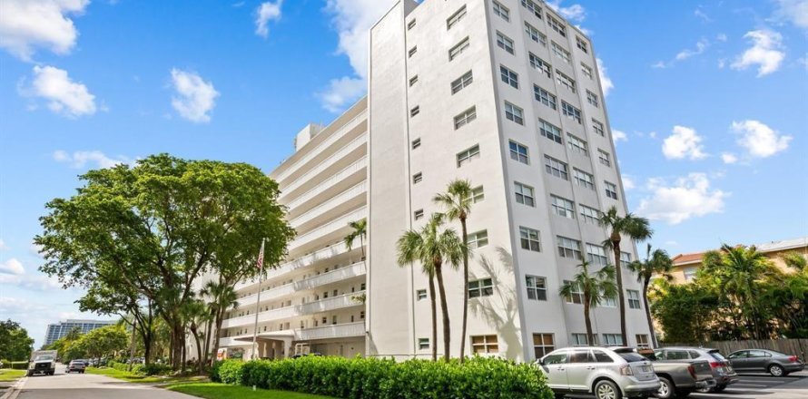 Condo in Fort Lauderdale, Florida, 1 bedroom  № 952449