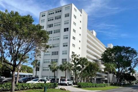 Condo in Fort Lauderdale, Florida, 1 bedroom  № 952449 - photo 16