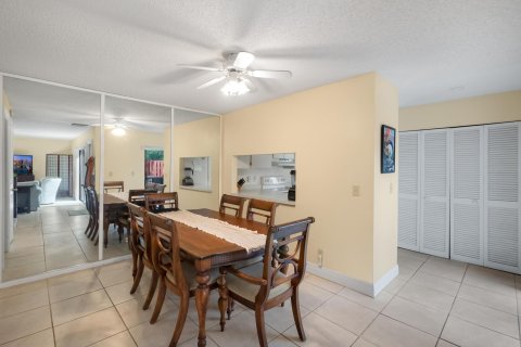 Townhouse in Jupiter, Florida 2 bedrooms, 124.86 sq.m. № 976453 - photo 13
