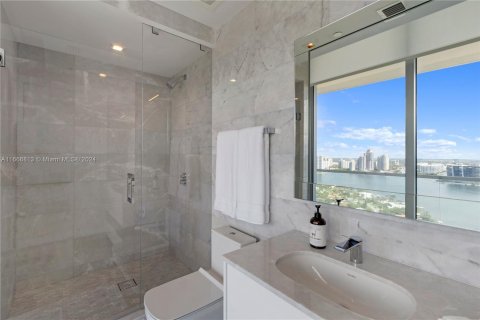 Condo in Sunny Isles Beach, Florida, 4 bedrooms  № 1387943 - photo 2