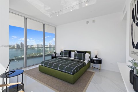 Condo in Sunny Isles Beach, Florida, 4 bedrooms  № 1387943 - photo 27