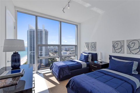 Condo in Sunny Isles Beach, Florida, 4 bedrooms  № 1387943 - photo 23