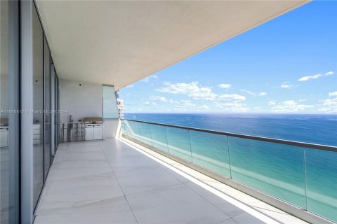 Condo in Sunny Isles Beach, Florida, 4 bedrooms  № 1387943 - photo 16