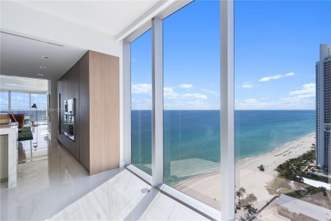 Condo in Sunny Isles Beach, Florida, 4 bedrooms  № 1387943 - photo 13