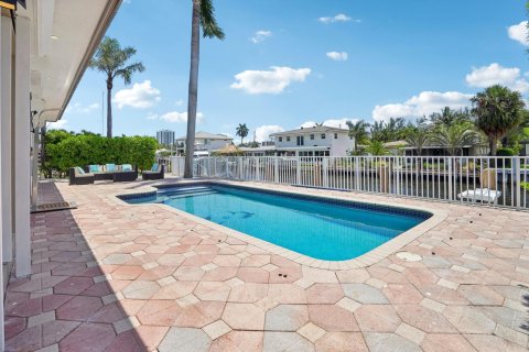 Villa ou maison à vendre à Pompano Beach, Floride: 7 chambres, 384.71 m2 № 1222825 - photo 14