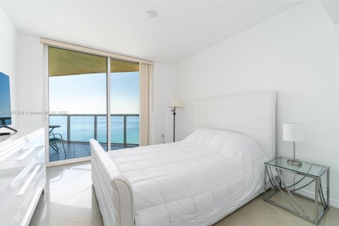 Condominio en venta en Sunny Isles Beach, Florida, 2 dormitorios, 150.78 m2 № 70173 - foto 13
