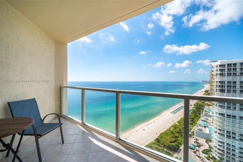 Condominio en venta en Sunny Isles Beach, Florida, 2 dormitorios, 150.78 m2 № 70173 - foto 9