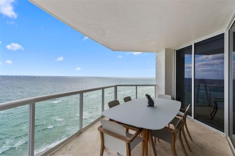 Copropriété à vendre à Sunny Isles Beach, Floride: 3 chambres, 205.31 m2 № 993593 - photo 12