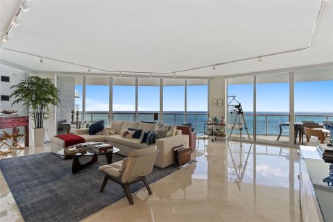 Copropriété à vendre à Sunny Isles Beach, Floride: 3 chambres, 205.31 m2 № 993593 - photo 11