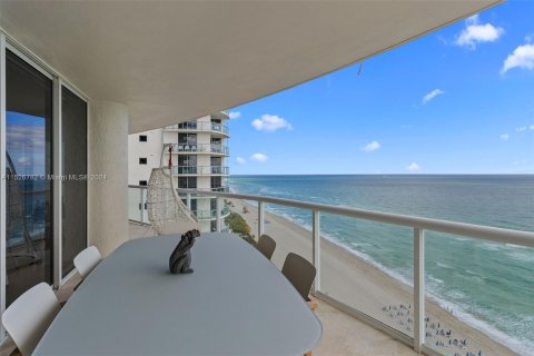 Copropriété à vendre à Sunny Isles Beach, Floride: 3 chambres, 205.31 m2 № 993593 - photo 22