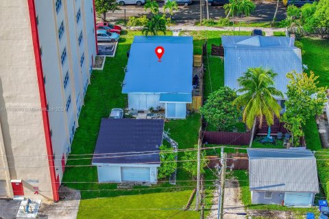 Propiedad comercial en venta en Hollywood, Florida, 145.02 m2 № 1240290 - foto 4