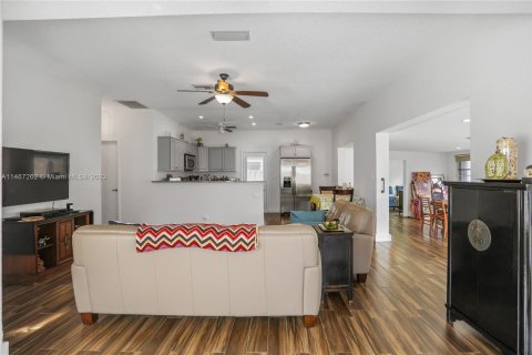 Casa en venta en Hallandale Beach, Florida, 3 dormitorios, 131.92 m2 № 779022 - foto 28