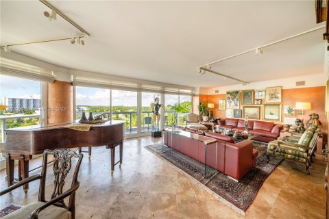 Condo in Sunny Isles Beach, Florida, 3 bedrooms  № 438775 - photo 8