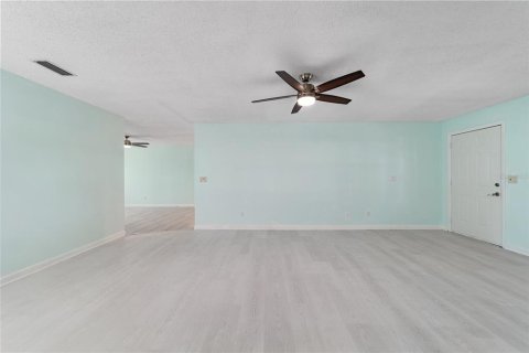 Villa ou maison à vendre à Ocala, Floride: 2 chambres, 127.09 m2 № 1415051 - photo 16