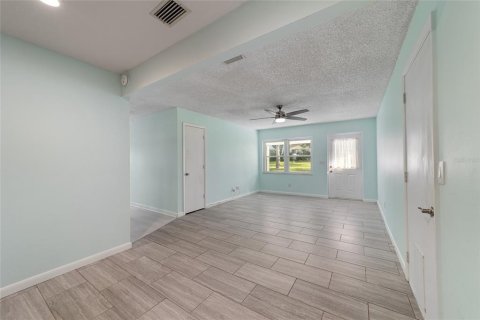 Villa ou maison à vendre à Ocala, Floride: 2 chambres, 127.09 m2 № 1415051 - photo 19