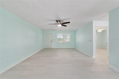 Villa ou maison à vendre à Ocala, Floride: 2 chambres, 127.09 m2 № 1415051 - photo 15