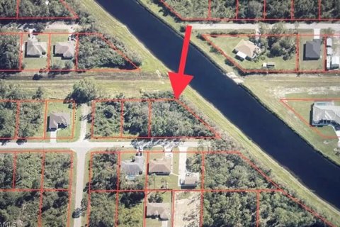 Terrain à vendre à Lehigh Acres, Floride № 704253 - photo 2
