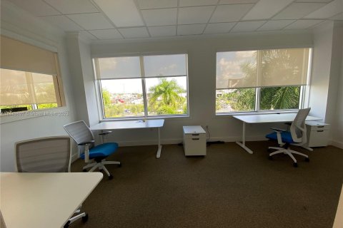 Office in Doral, Florida № 726871 - photo 13