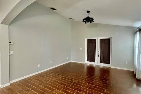 Casa en alquiler en Orlando, Florida, 4 dormitorios, 185.8 m2 № 1396661 - foto 5