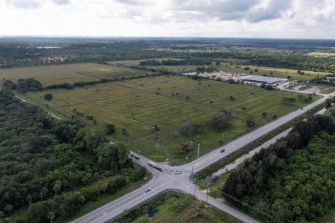 Land in Fort Pierce, Florida № 72990 - photo 1