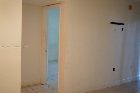 Condominio en venta en Sunrise, Florida, 2 dormitorios, 87.7 m2 № 980317 - foto 15