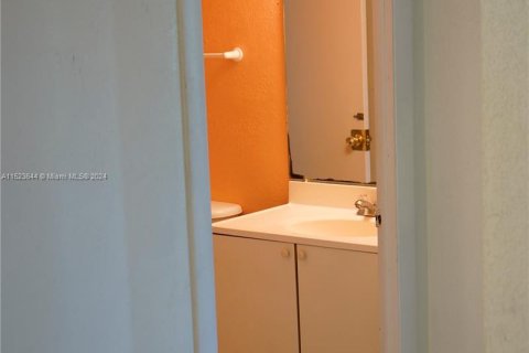 Condominio en venta en Sunrise, Florida, 2 dormitorios, 87.7 m2 № 980317 - foto 12