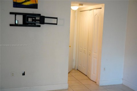 Condominio en venta en Sunrise, Florida, 2 dormitorios, 87.7 m2 № 980317 - foto 22