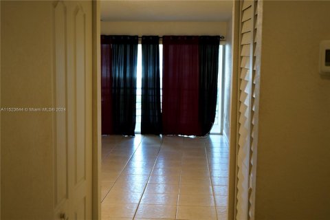 Купить кондоминиум в Санрайз, Флорида 2 спальни, 87.7м2, № 980317 - фото 7
