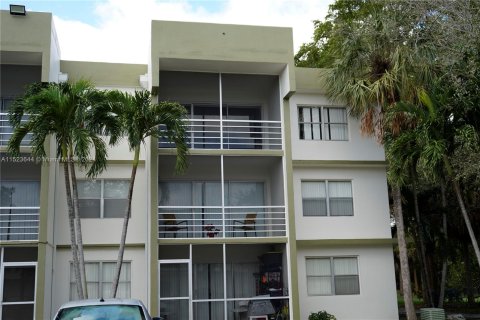 Condominio en venta en Sunrise, Florida, 2 dormitorios, 87.7 m2 № 980317 - foto 27