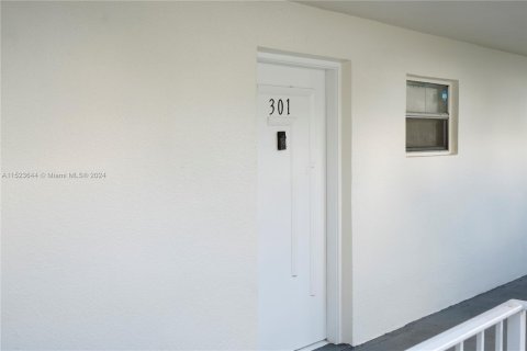 Condominio en venta en Sunrise, Florida, 2 dormitorios, 87.7 m2 № 980317 - foto 30