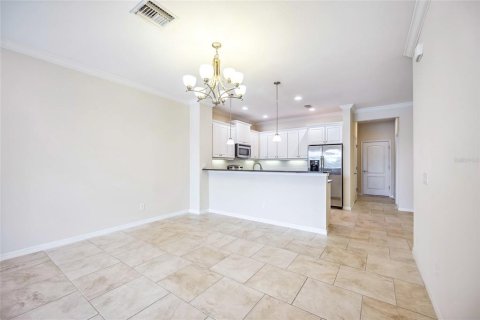 Townhouse in Lakewood Ranch, Florida 3 bedrooms, 213.02 sq.m. № 1343905 - photo 8