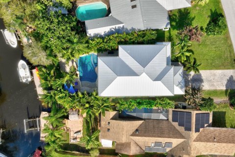 Casa en venta en Palm City, Florida, 4 dormitorios, 306.21 m2 № 830371 - foto 1