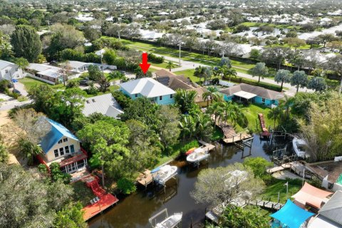 Villa ou maison à vendre à Palm City, Floride: 4 chambres, 306.21 m2 № 830371 - photo 24