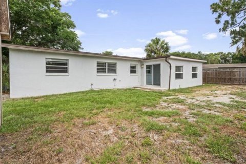 House in Tampa, Florida 3 bedrooms, 139.73 sq.m. № 1205609 - photo 20