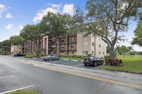 Condo in Pembroke Pines, Florida, 2 bedrooms  № 1224266 - photo 20