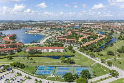 Condo in Pembroke Pines, Florida, 2 bedrooms  № 1224266 - photo 24