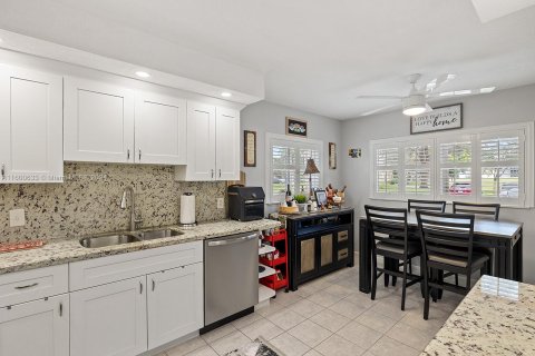 Copropriété à vendre à Pembroke Pines, Floride: 2 chambres, 140 m2 № 1224266 - photo 6